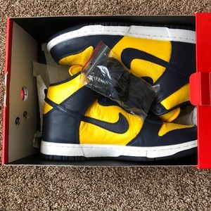 Nike Dunk High QS “Michigan” 2016